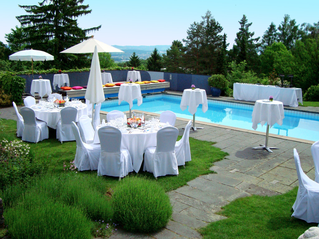 Mangosteen Catering, Sommerparty, Open Air Catering, Poolparty